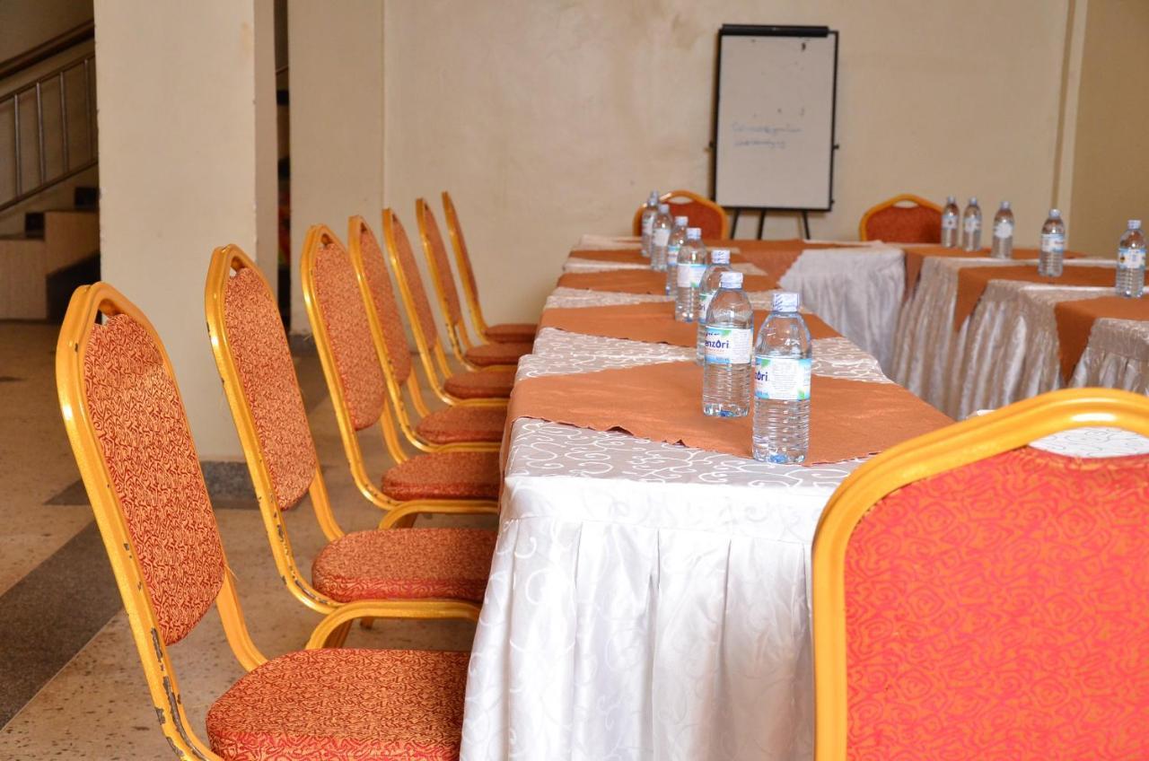 Ss Hotel Kampala Extérieur photo