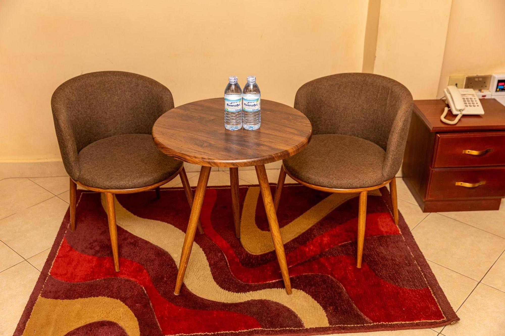 Ss Hotel Kampala Extérieur photo